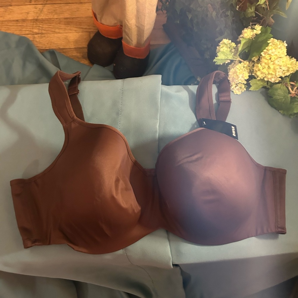 NWT espresso color Avenue bra fashion size 48D.
